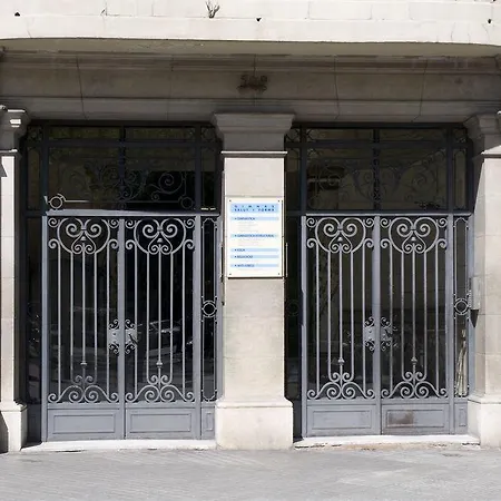 Aspasios Gran Via شقة