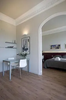 Aspasios Gran Via Apartment